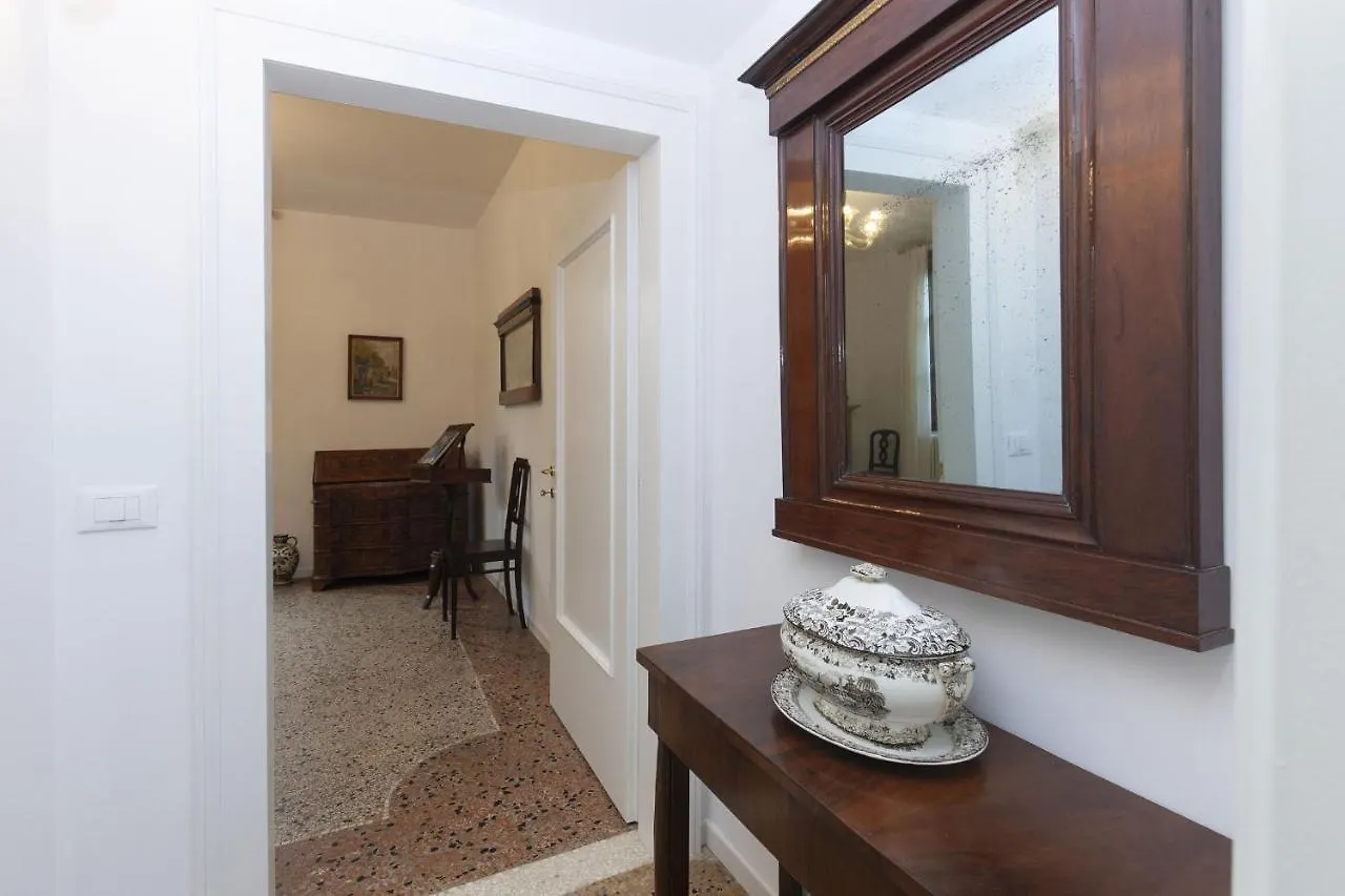 Residence Santa Marta By Halldis Venecia Italia