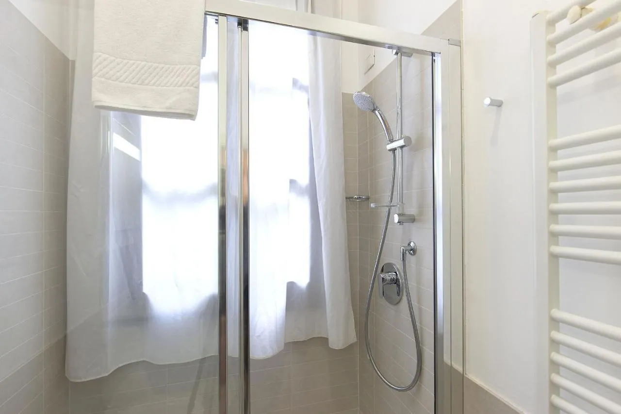 Apartamento Residence Santa Marta By Halldis Venecia Italia