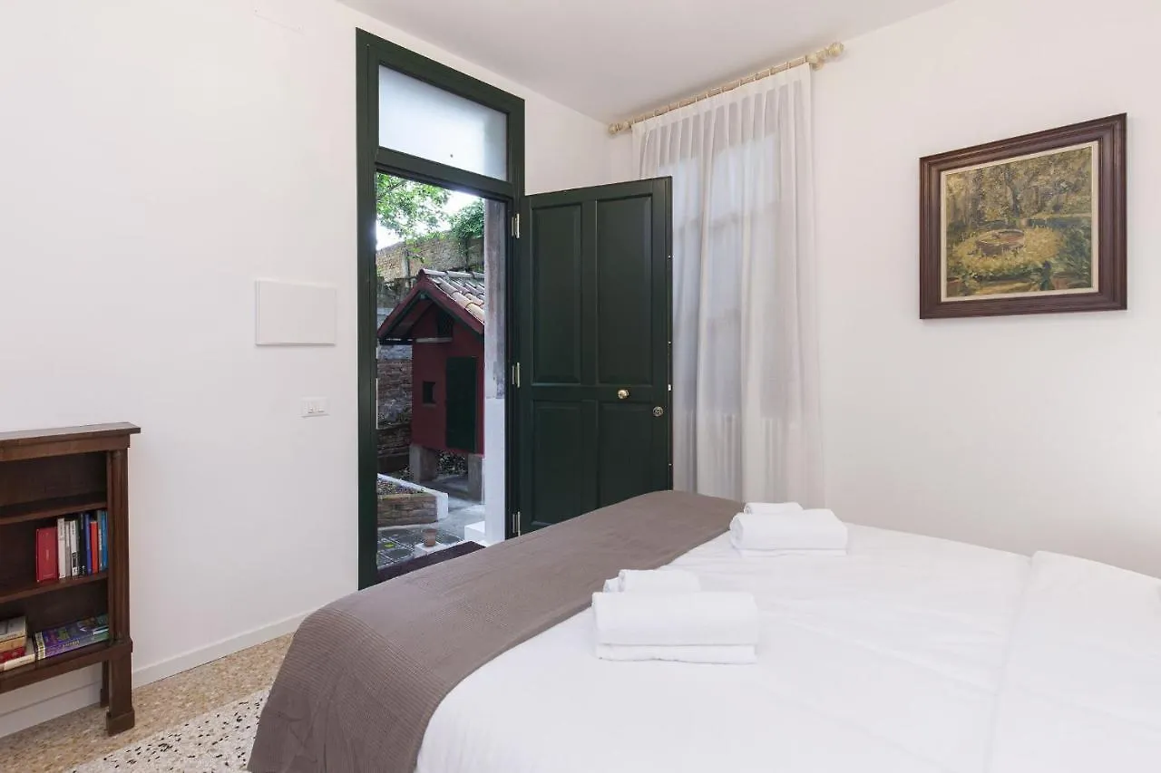 Residence Santa Marta By Halldis Venecia